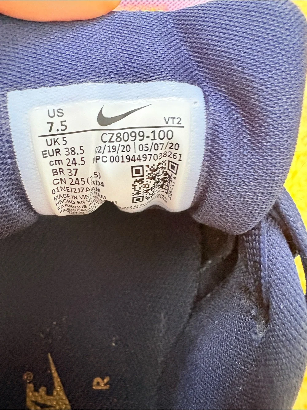 Nike Navy & Pink Air Max Trainers